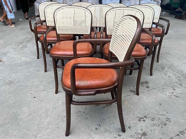 Ghế cafe thonet 811 có tay - G46