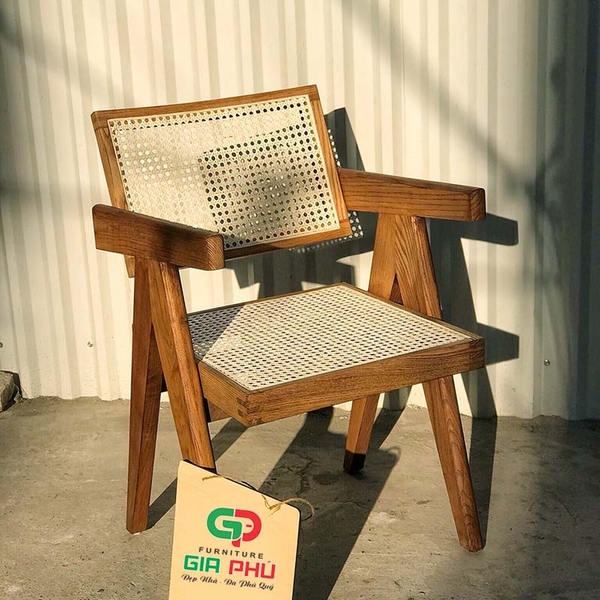 Ghế gỗ lựa lưng mây có tay V leg màu nâu óc chó G31-W