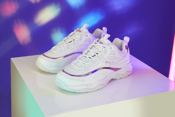 CONVERSE RENEW CRATER VÀ SỰ CHUYỂN ĐỔI PHÁT TRIỂN VỚI BỀN VỮNG