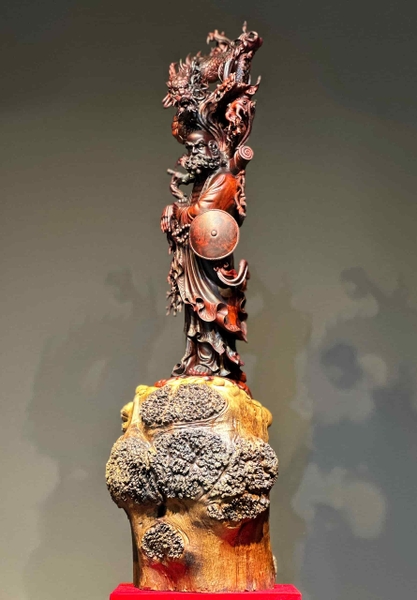 Tượng Ngài đạt ma gỗ nu vương mộc tử đàn đỏ đẹp