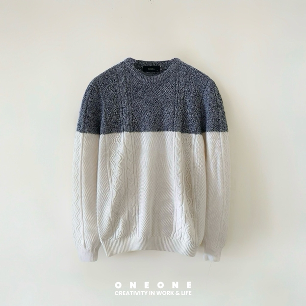 Color Block Pattern Round Knit AAV1ER1103