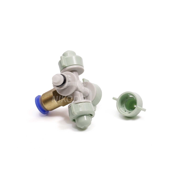 BÉC NHỰA PHUN SƯƠNG 4 ĐẦU ỐNG 8 LY