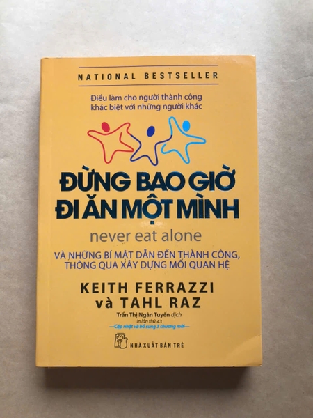 Đừng Bao Giờ Đi Ăn Một Mình