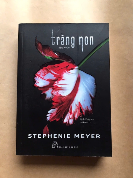 Trăng Non - New Moon