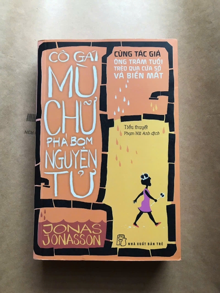 Cô Gái Mù Chữ Phá Bom Nguyên Tử