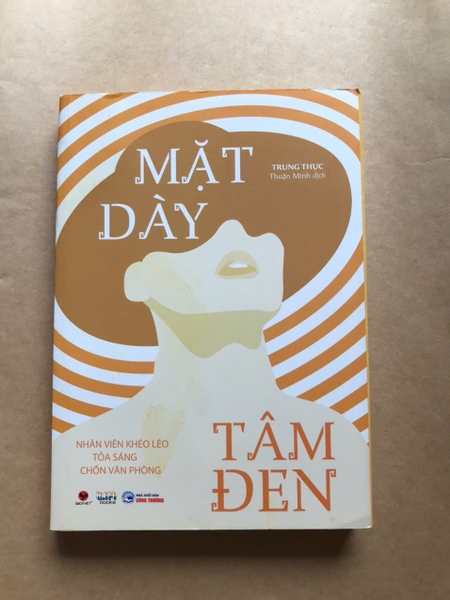 Mặt Dày Tâm Đen - Nhân Viên Khéo Léo Tỏa Sáng Chốn Văn Phòng