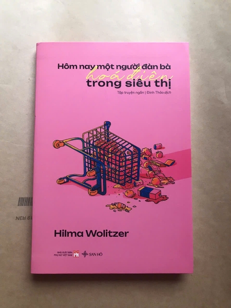 Hôm nay một người đàn bà hóa điên trong siêu thị