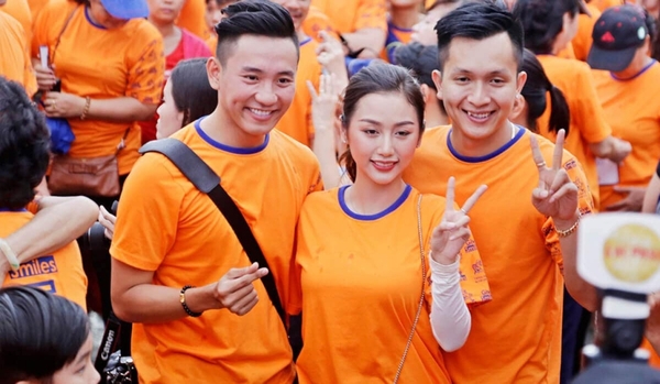Áo thun quảng cáo vải tici 2 chiều