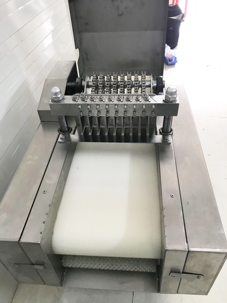 Bộ phận lưỡi dao của máy chặt gà công nghiệp Shinkai 