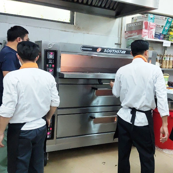 HÌNH ẢNH LÒ NƯỚNG BÁNH CÔNG NGHIỆP 