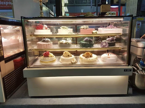 Hệ thống đèn LED chiếu sáng tủ bánh kem Ruey-Shing