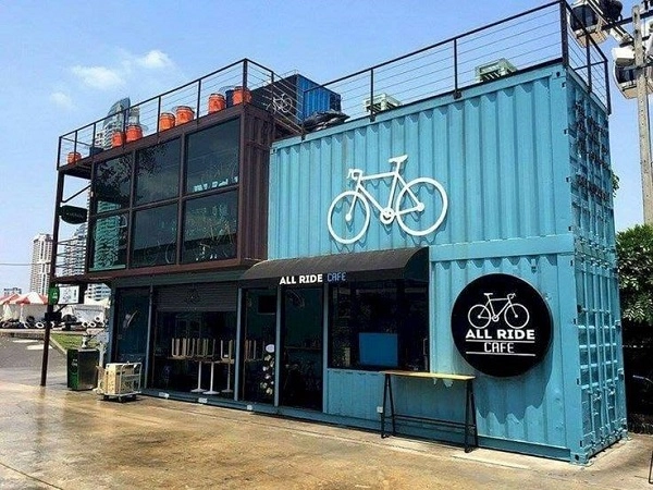 Thiết kế quán cafe container chú trọng yếu tố xanh, tạo không gian gần gũi với thiên nhiên.