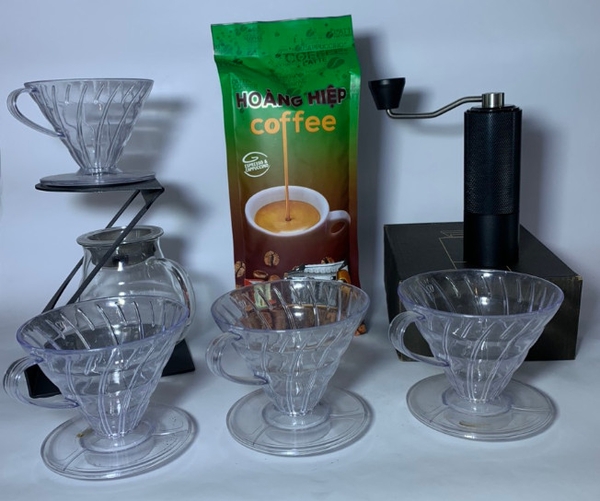 transparent-plastic-v60-pour-over-funnel