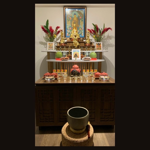 Tượng Tây Phương Tam Thánh: Ý Nghĩa & Cách Phụng Lập Tại Gia