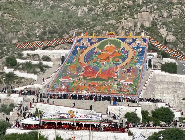 TRANH THANGKA: KIỆT TÁC NGHỆ THUẬT MANG ĐẬM GIÁ TRỊ TÂM LINH