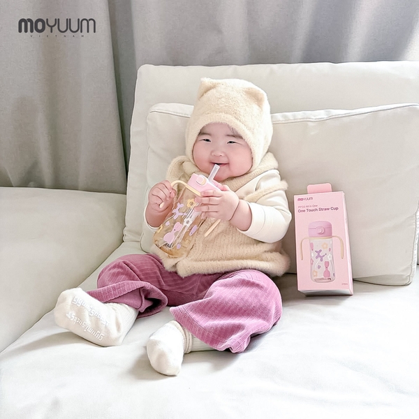 Tại sao bình tập hút Moyuum trở thành lựa chọn được nhiều mẹ tin dùng trong giai đoạn bé tập uống tự lập?