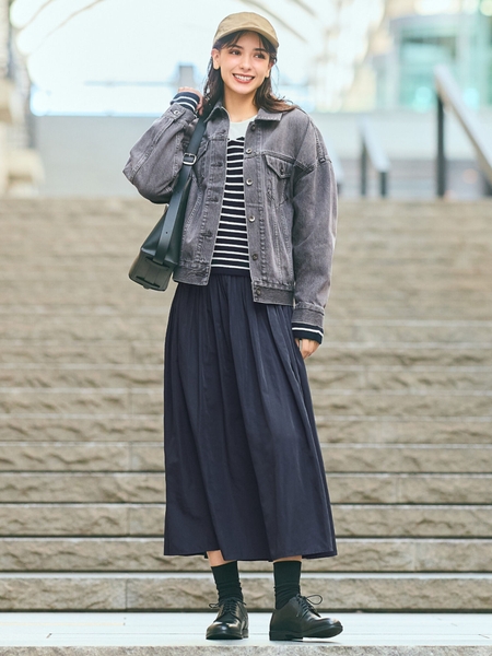 What is Navy Blue? Detailed Information and Stylish Outfit Ideas