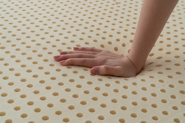 Ưu nhược điểm của nệm foam là gì?