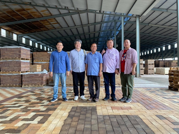 Gạch Đại Hoàng - Nét Văn Hóa Việt Trên Bản Đồ Xuất Khẩu Quốc Tế