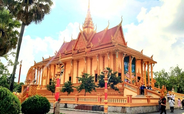 Điểm Danh Những Ngôi Chùa Miền Tây Nổi Tiếng Linh Thiêng