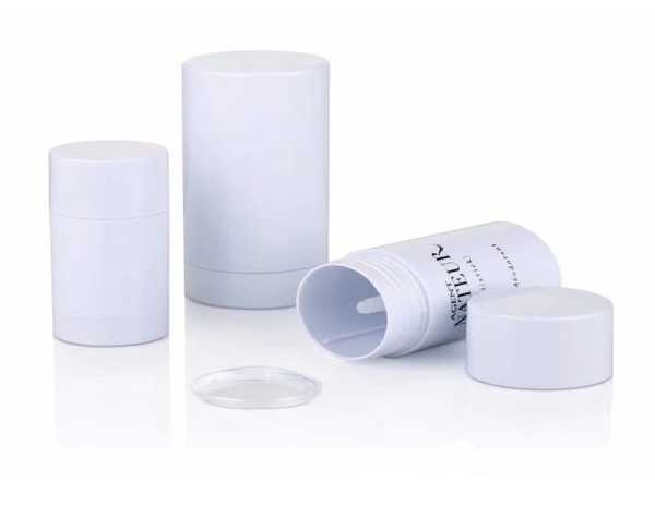 In lụa chai nhựa theo yêu cầu – Giải pháp in logo bền đẹp cho bao bì