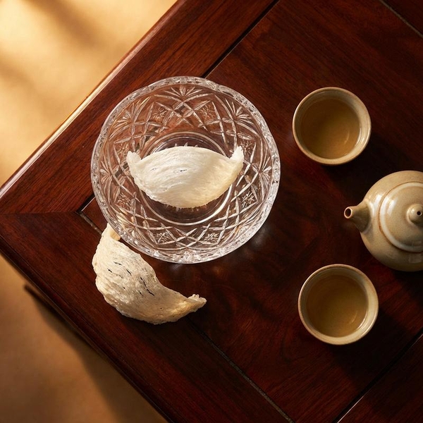 Nên Chọn Yến Đảo Thô Hay Yến Đảo Tinh Chế Làm Quà Biếu Người Lớn Tuổi?