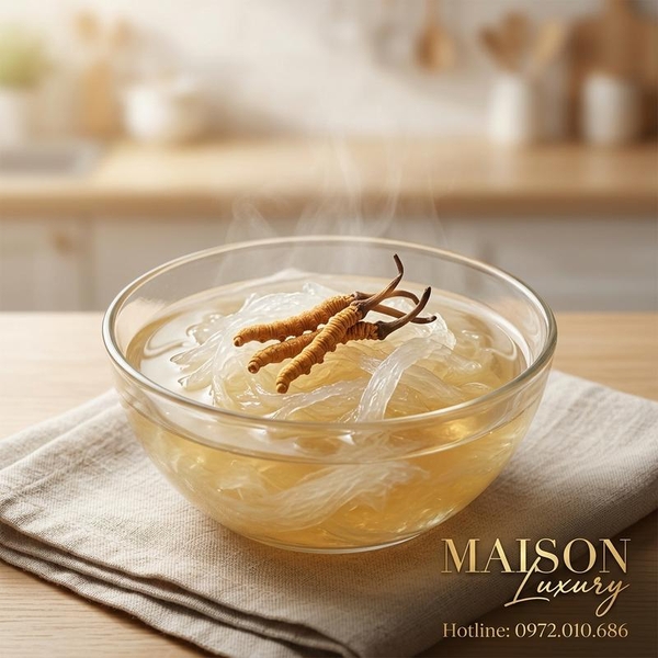 Bí Quyết Chưng Yến Sào Đông Trùng Hạ Thảo: Cẩm Nang Phục Hồi Cho Người Mới Ốm Dậy