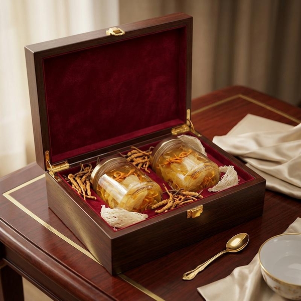 Yến Chưng Đông Trùng Hạ Thảo: Bí Quyết Chọn Quà Tặng Sức Khỏe VIP