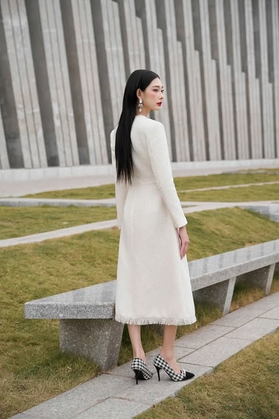 IPOMÉE DRESS - đầm Tweed thủ công cổ V đính ngọc trai