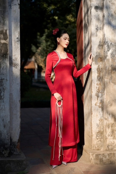 Áo dài  NGÂN TOẢ 