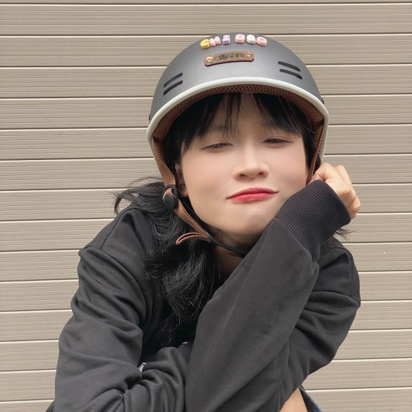 Mũ Bảo Hiểm Nửa Đầu AGU A39 Cá Heo – Màu Xám Titanium Nhám, Hot Trend 2025