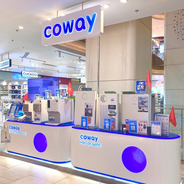Sắc cờ đỏ sao vàng mừng Lễ Quốc Khánh hiện diện khắp gian hàng Coway Vina