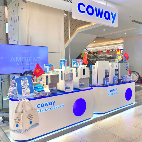 Sắc cờ đỏ sao vàng mừng Lễ Quốc Khánh hiện diện khắp gian hàng Coway Vina