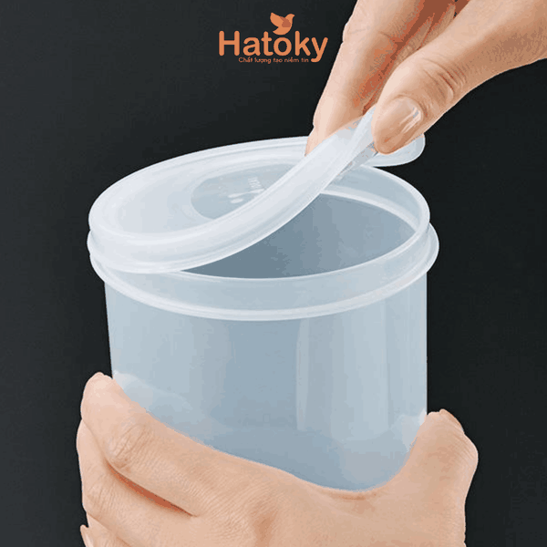 Hộp nhựa Inomata dáng cao tròn 570ml