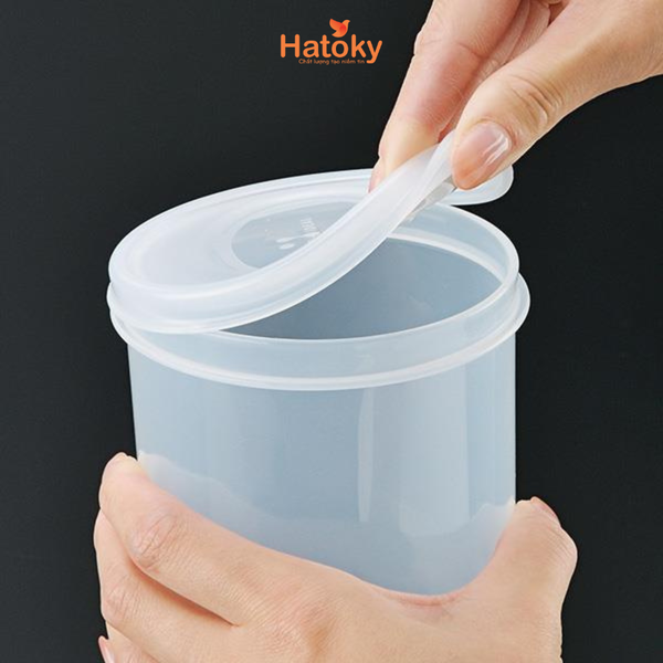 Hộp nhựa Inomata dáng cao tròn 570ml