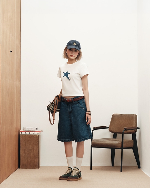 Glittered Star-Patch Baby Tee - Off-white