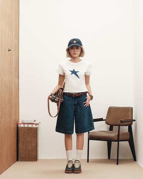 Glittered Star-Patch Baby Tee - Off-white