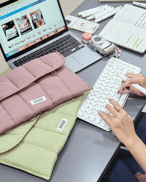 Quilted Plaid Laptop Sleeve - Rose-wood