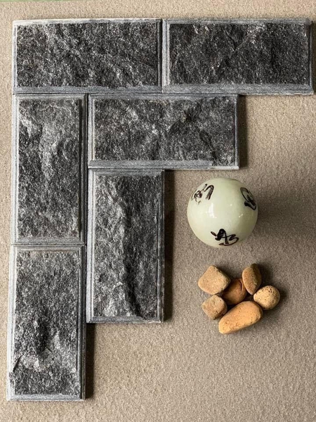 Đá Bóc Đen Soi Cạnh