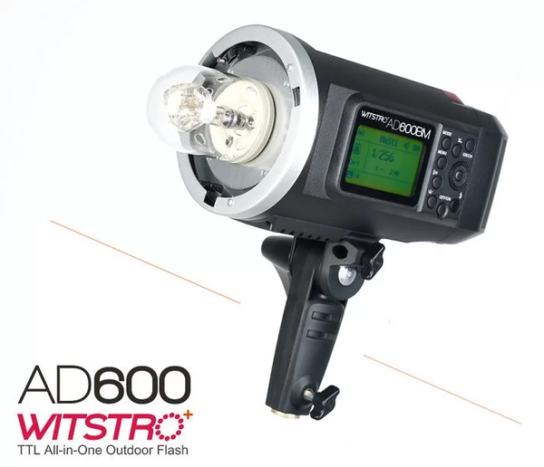 Đèn ngoại cảnh Flash godox AD600BM