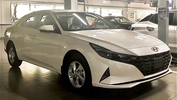 hyundai-elantra-2023