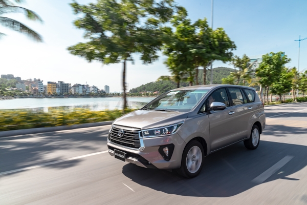 toyota-innova