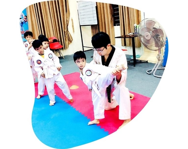 TRUNG TÂM HUẤN LUYỆN VÕ THUẬT VÀ THỂ THAO SLT NINH BÌNH