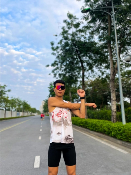 ÁO CHẠY BỘ THIẾT KẾ HOA ĐÀO XSPORTS MS340