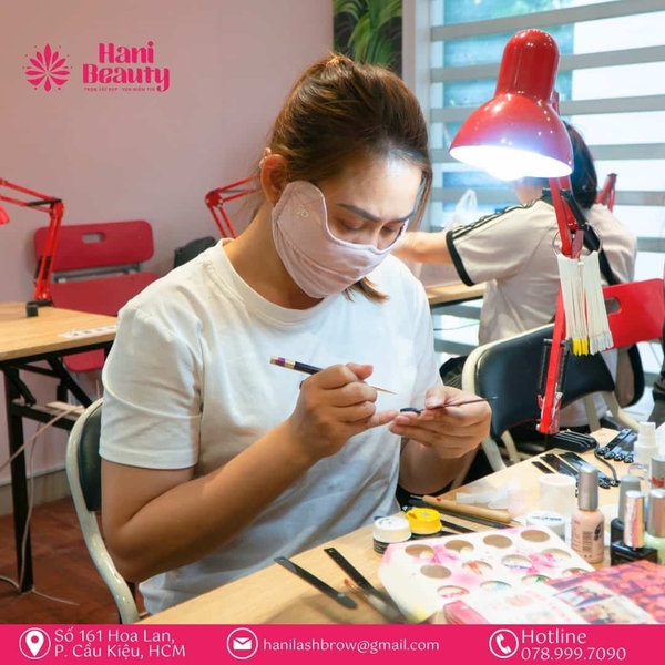 Kỹ thuật sử dụng bột nail thiết kế hoa văn đúng cách