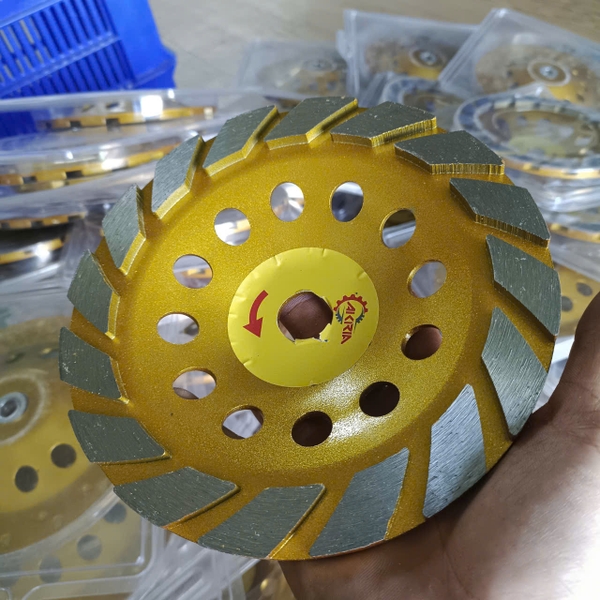 máy mài sàn bê tông cán dài Minh Phát 1200W
