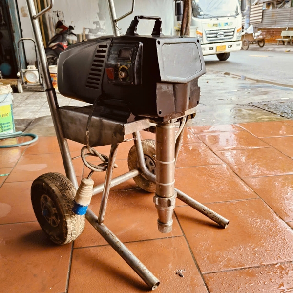 máy phun bột trét tường cũ bảo hành