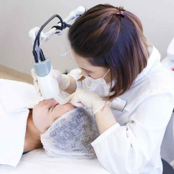 Điều trị mụn chuyên sâu