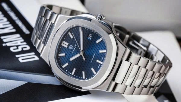 Nên chọn đồng hồ ANNAM hay Carnival 1968 ??