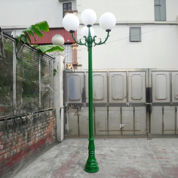 Cột Đèn Sân Vườn 4 Bóng